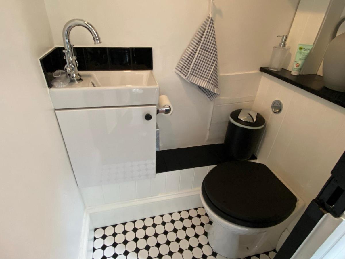 Purlins Holiday Apartment 솔즈베리 외부 사진